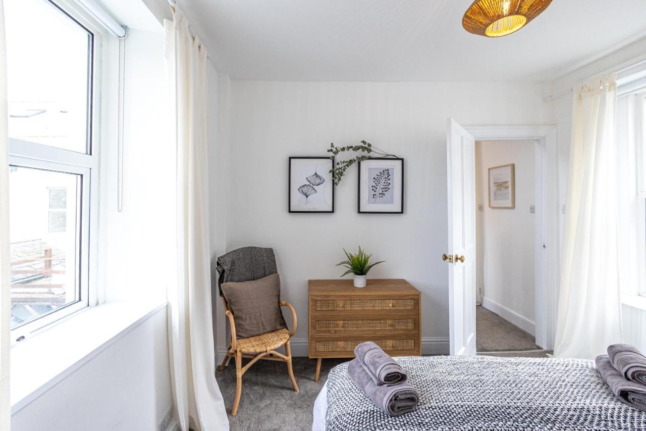 Bright & Beautiful 4 Bedroom House With Sea Views Portland Exterior foto